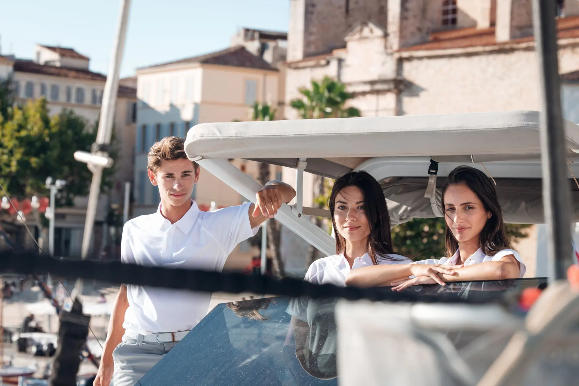 Tenue d'équipage pour yachts prés de Cannes